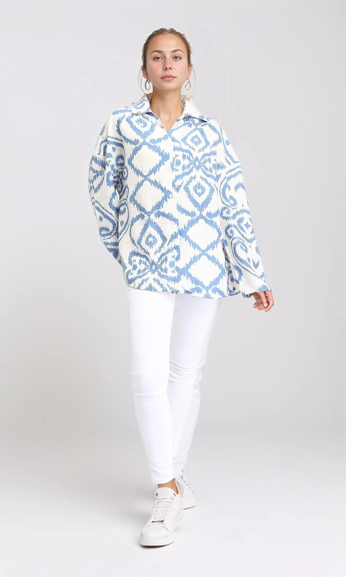 R206508 - Open V-Neck Patterned Shirt - Baby Blue & Off-White